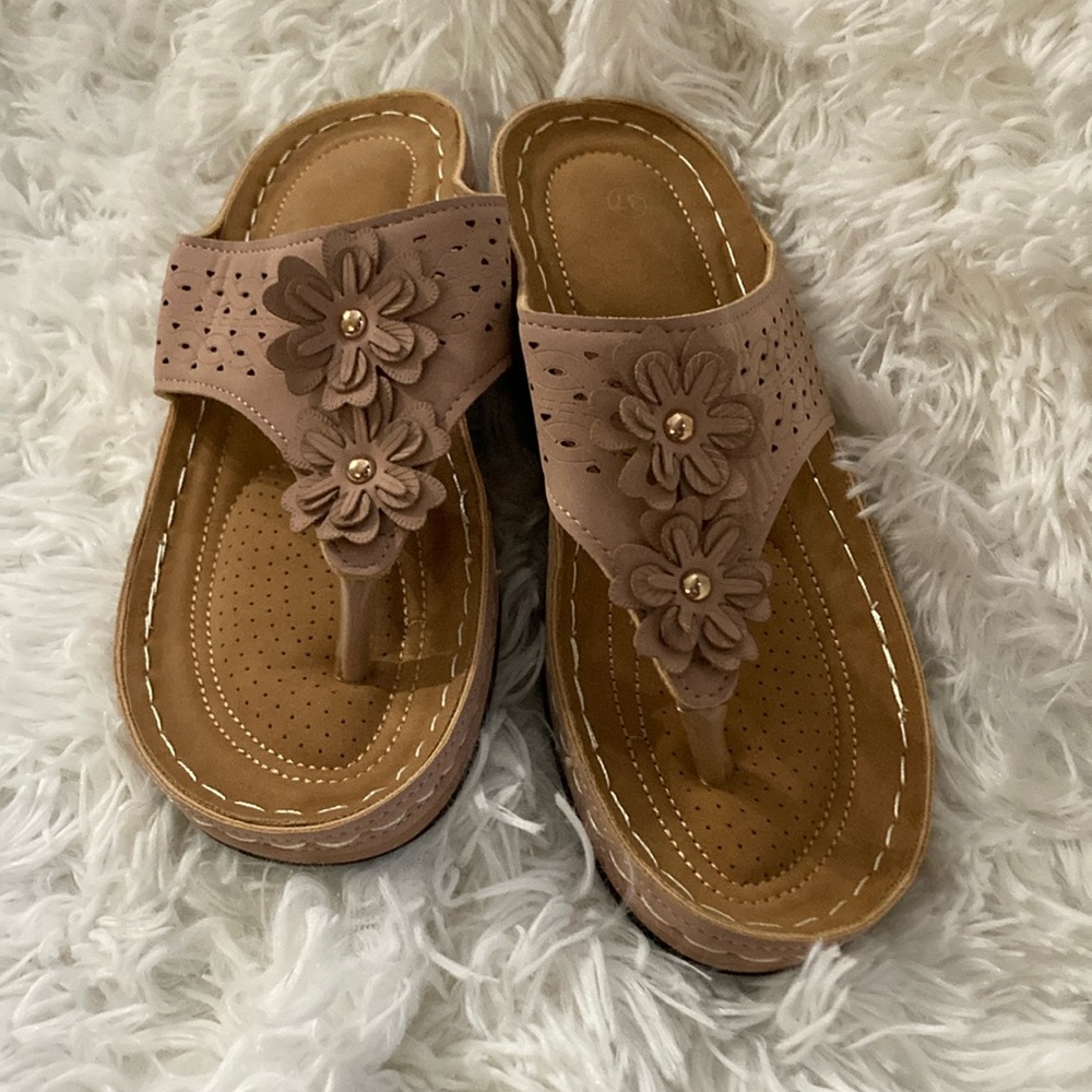 Floral Embellished Tan Sandals
